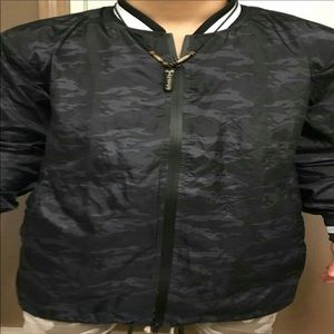 NWT FOREVER 21 Men Windbreaker Black Camo Jacket